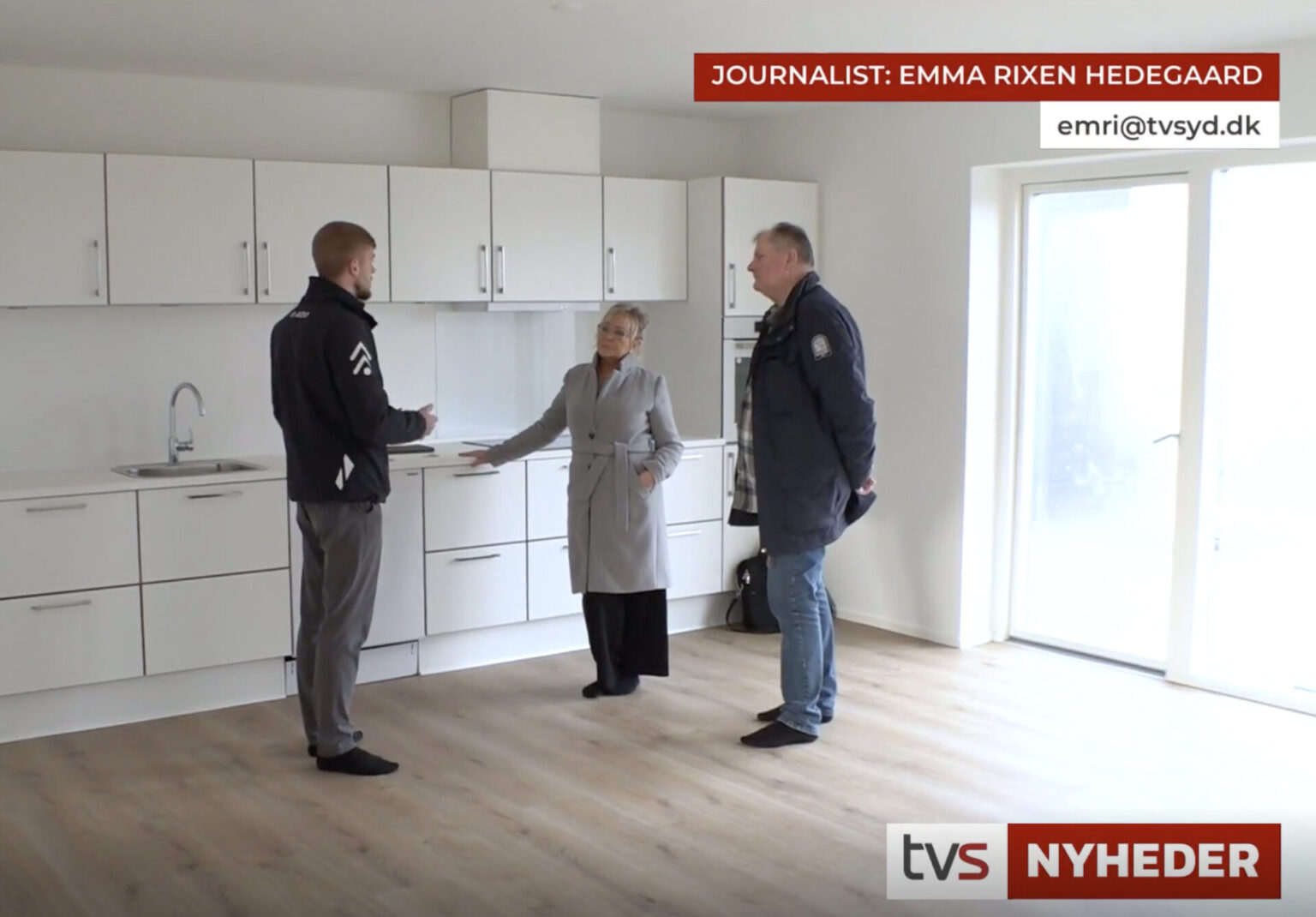 Billedet viser et stillbillede fra TV Syd i køkkenet i Havblik rækkehusene