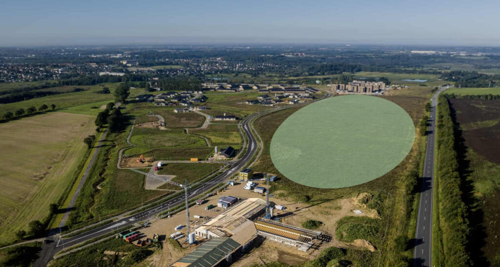 Billedet viser et droneskud over Nørrestrand hvor det nye plejehjem skal ligge
